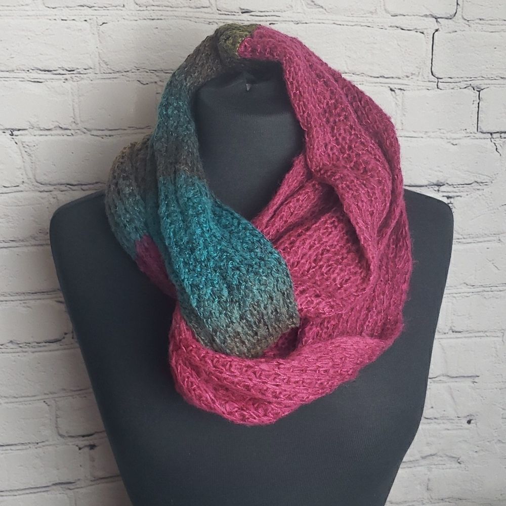 Acrylic Plum/Blue/Gray Scarf